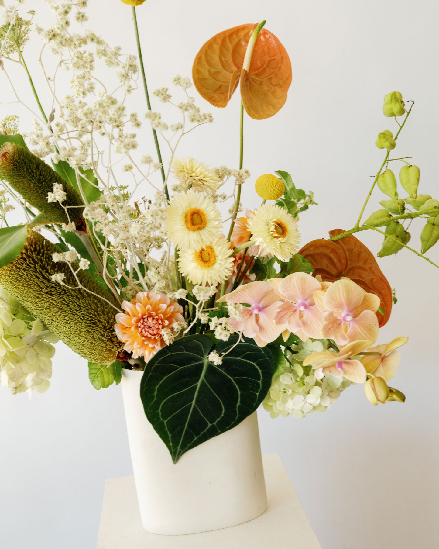 Meadow Floral Arrangement – Modern & Sculptural